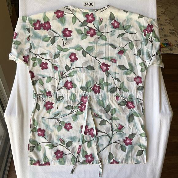 PL Uniform Women Short Sleeve Nurse Blouse size XS, Floral White Green Red - Picture 8 of 8